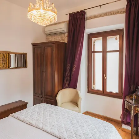 Tsopela Mansion * Skiathos-Stadt