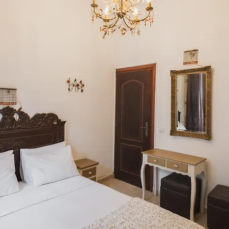 Tsopela Boutique מלון