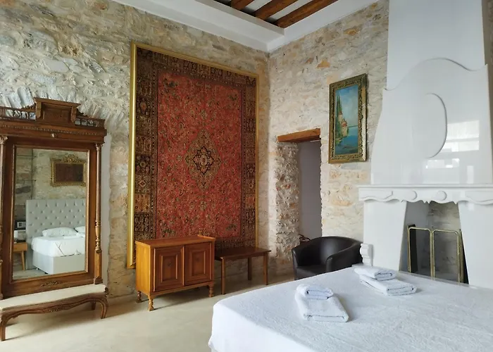 Tsopela Boutique * Skiathos Town